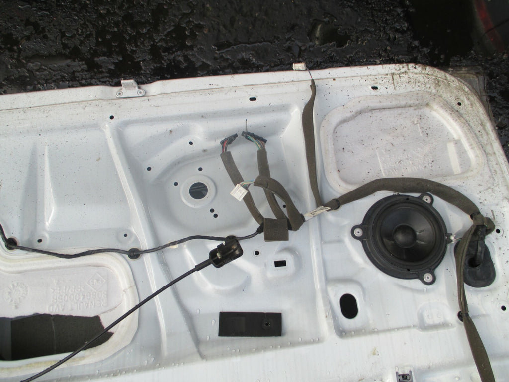 RENAULT MEGANE MK3 2015 3 DOOR OSF DRIVER SIDE FRONT BARE DOOR SHELL FRAME WHITE
