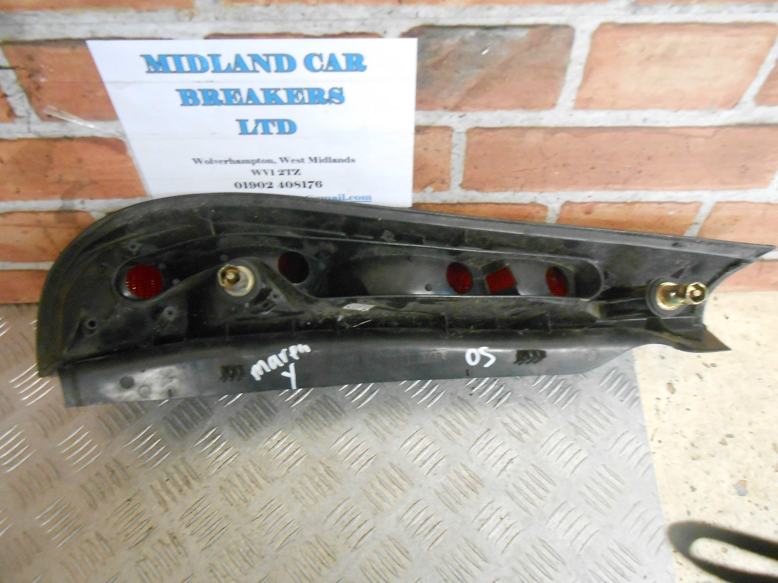 FIAT MAREA WEEKEND ESTATE 2001 OSR DRIVER SIDE REAR BRAKE LIGHT ASSEMBLY