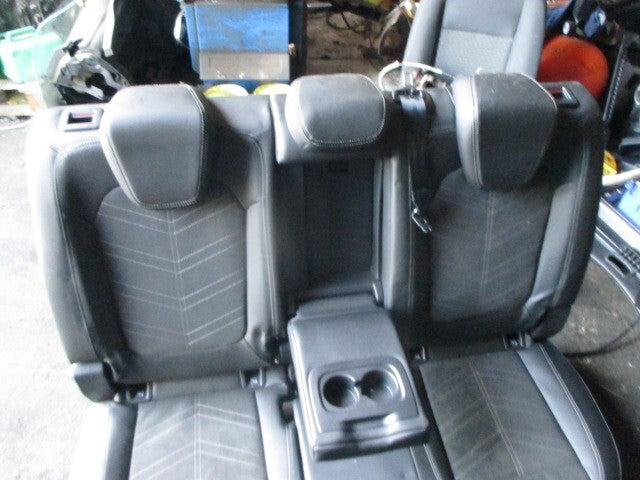 2023 VAUXHALL GRANDLAND REAR BACK SEAT CENTER CONSOLE BENCH SEAT COMPLETE FABRIC