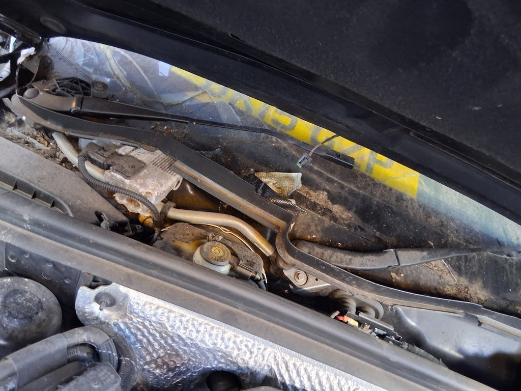 2015 AUDI A5 HATCHBACK FRONT WINDSCREEN WIPER MOTOR & LINKAGE