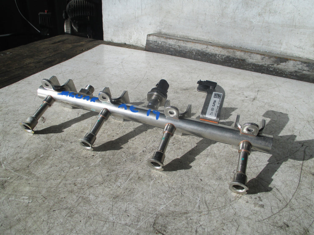 JAGUAR XE 2019 2.0 PETROL COMMON FUEL RAIL H4P39G774BB