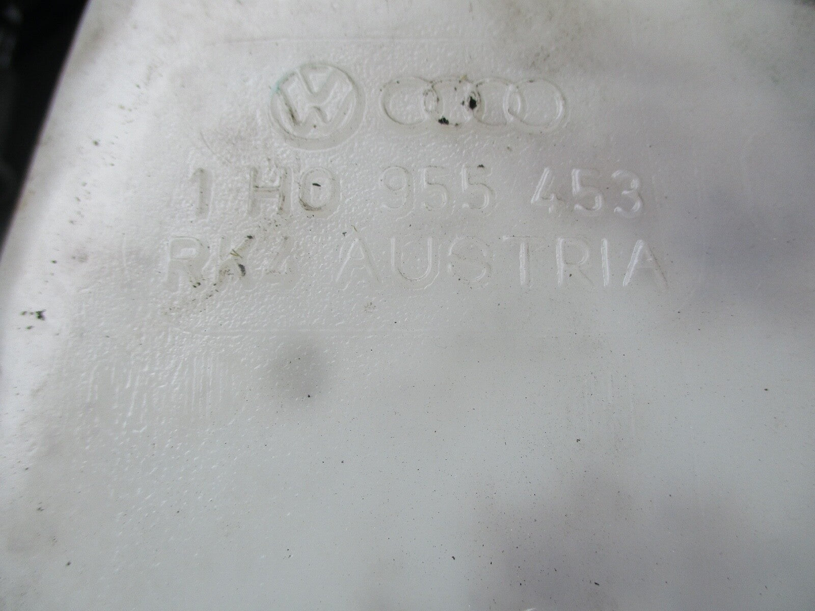 VW VOLKSWAGEN GOLF MK3 WATER TANK 1H0955453