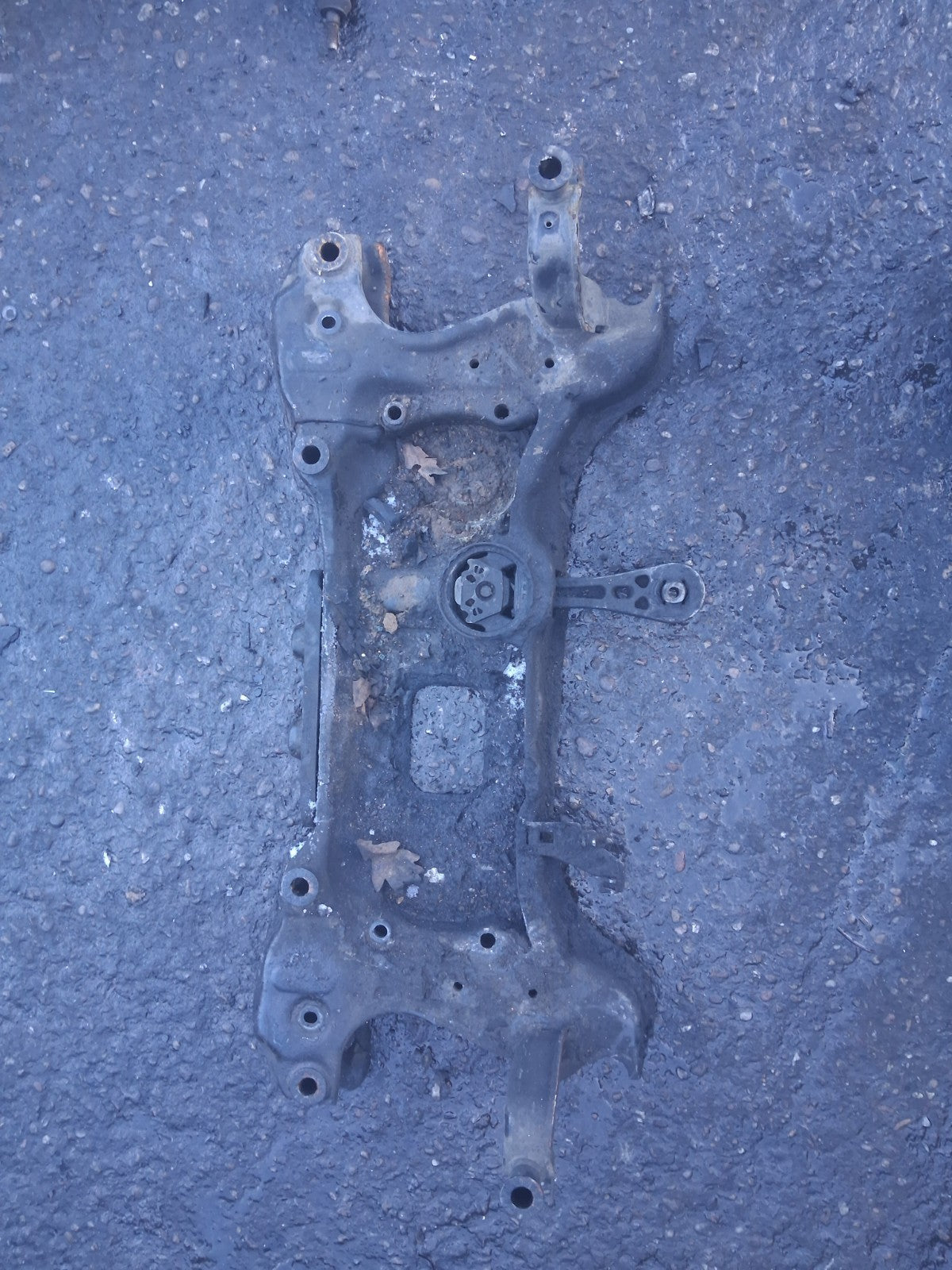 2012 VW VOLKSWAGEN CADDY 2K 1.6 DIESEL FRONT SUBFRAME