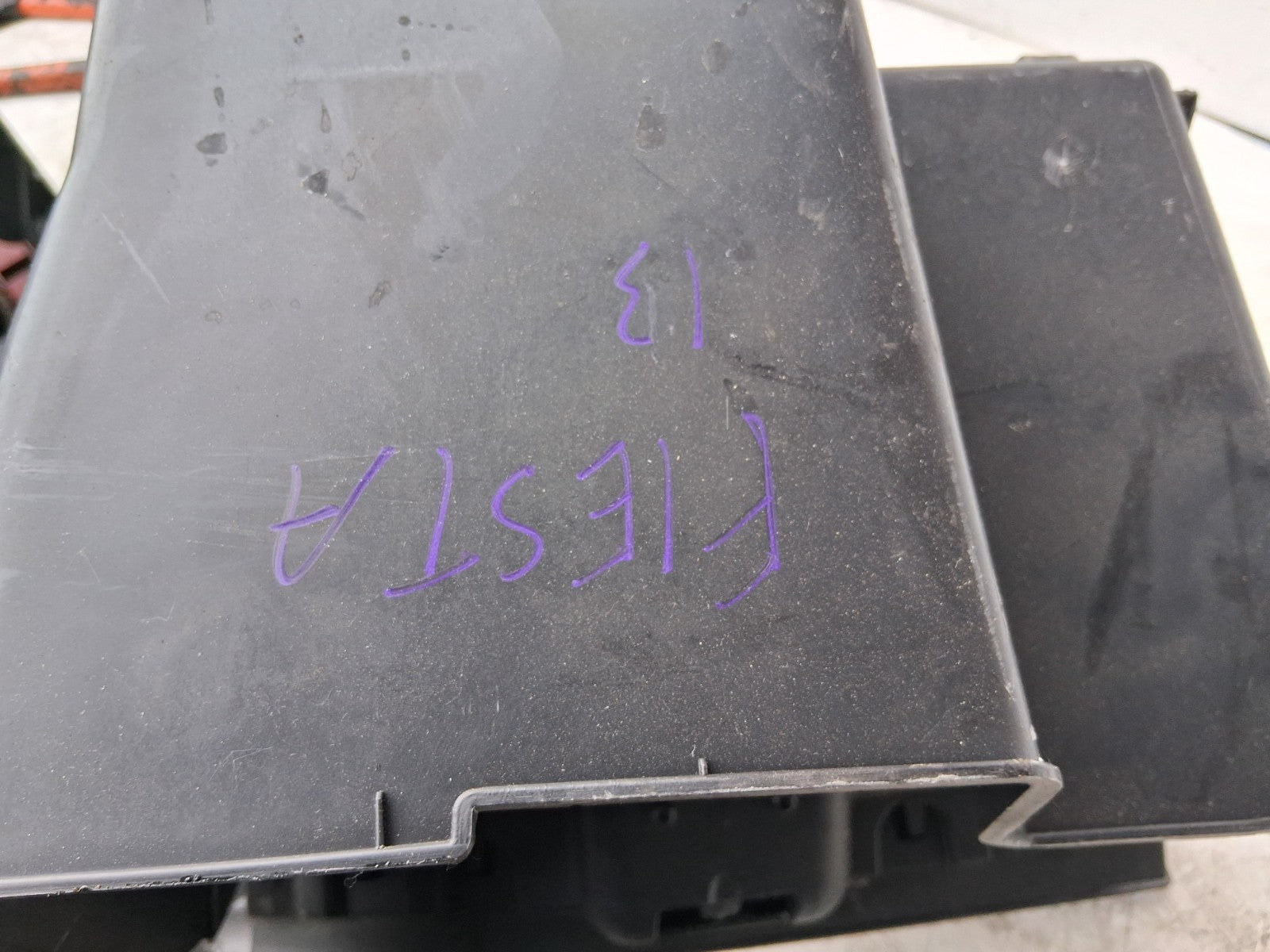2014 FORD FIESTA MK7 FRONT DASHBOARD GLOVE BOX STORAGE COMPARTMENT BA61A06010
