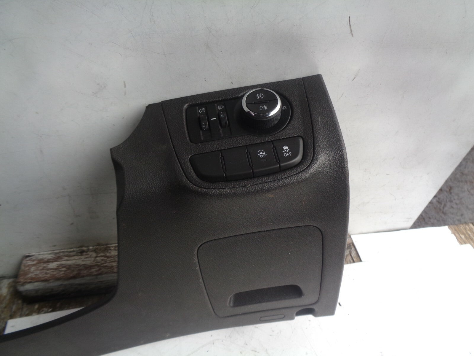 VAUXHALL VIVA MK4 2017 HEADLIGHT SWITCH PANEL TRIM