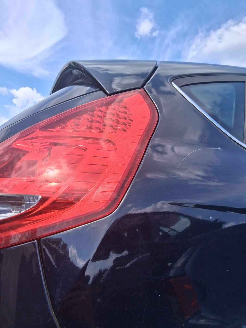 2012 FORD FIESTA ZETEC MK7 5 DOOR OSR DRIVER SIDE REAR RIGHT TAIL LIGHT