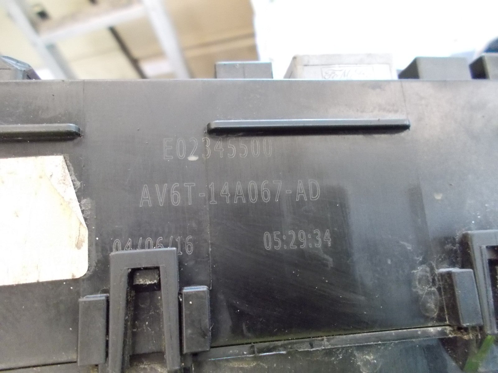 2016 VOLVO V40 1.6 DIESEL FUSE BOX AV6T14A067AD