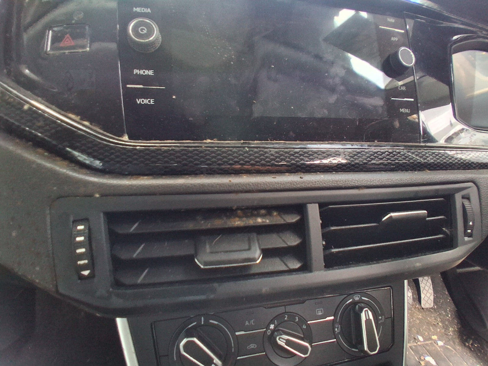 2024 VW VOLKSWAGEN POLO MK6 FACELIFT CENTRE DASHBOARD FRONT AIRVENT