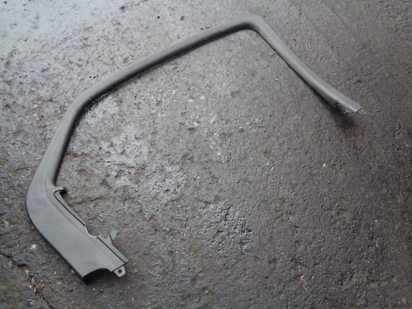 VAUXHALL MOKKA X 2018 PASSENGER NEAR SIDE REAR DOOR WINDOW TRIM 42474614