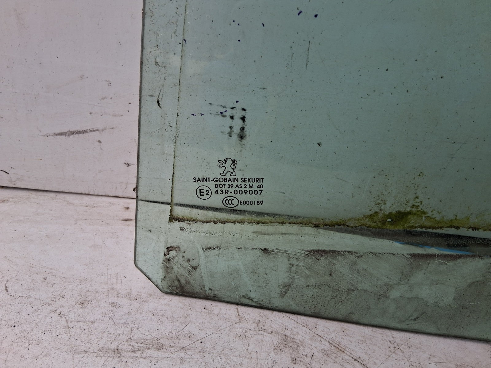 2012 PEUGEOT 3008 MK1 NSR PASSENGER SIDE REAR LEFT WINDOW GLASS