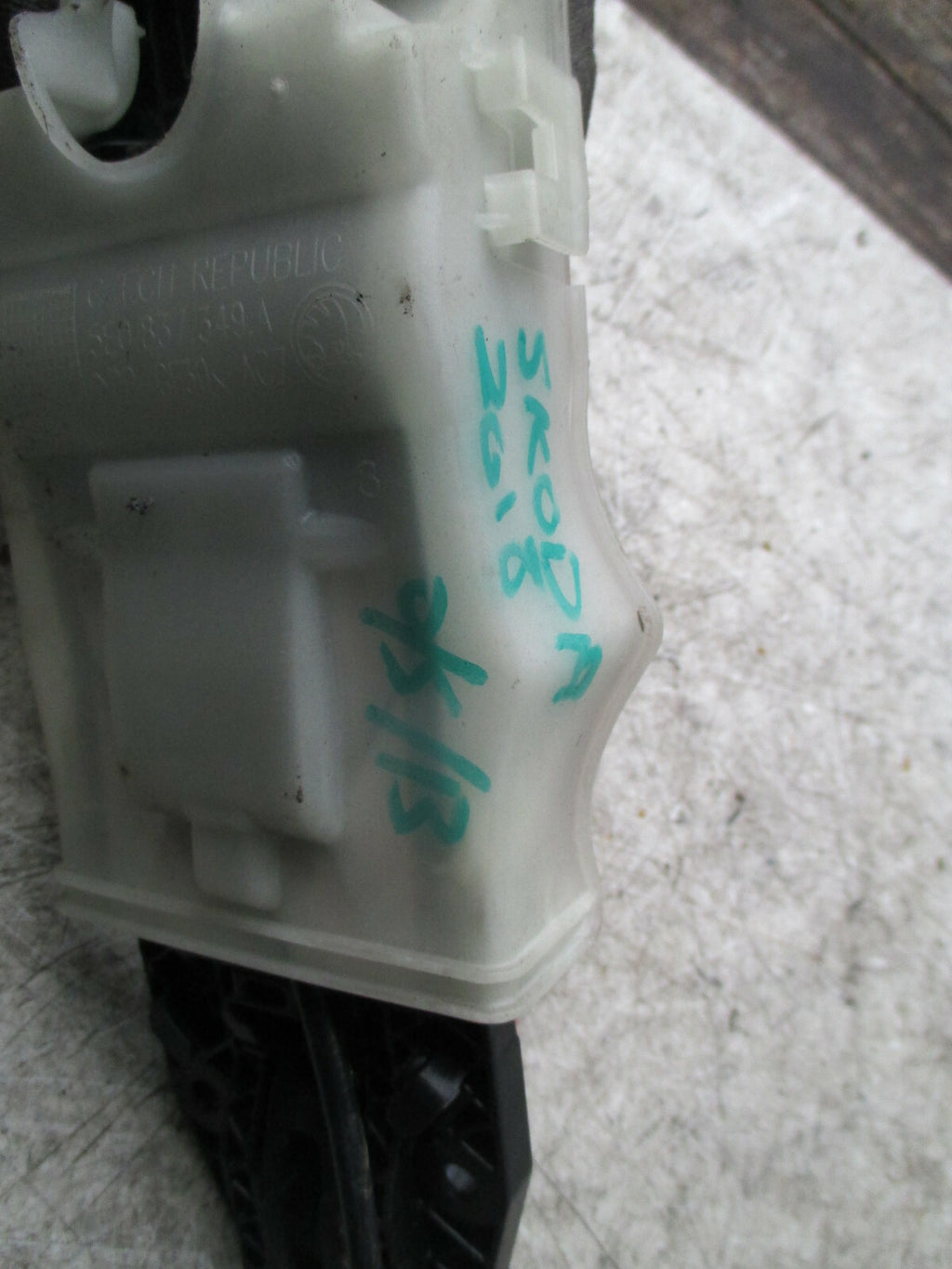 SKODA FABIA 2018 MK3 NJ OSR REAR DRIVER SIDE DOOR LOCK MECHANISM 5E0837349