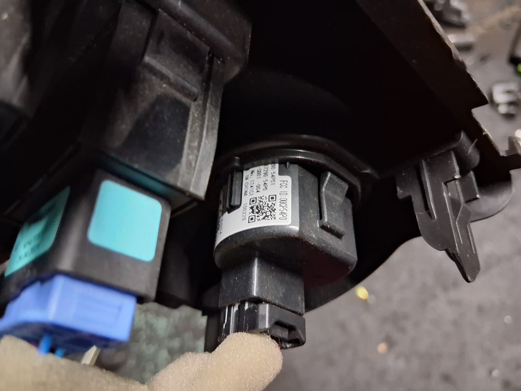 2022 SUZUKI VITARA MK4 TRACTION CONTROL SWITCH PUSH START BUTTON TRIM 7383286