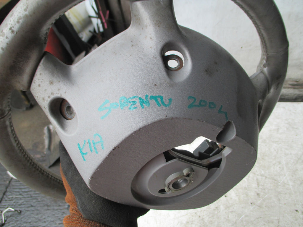 KIA SEDONA MK1 2004 4 SPOKE STEERING WHEEL CREAM