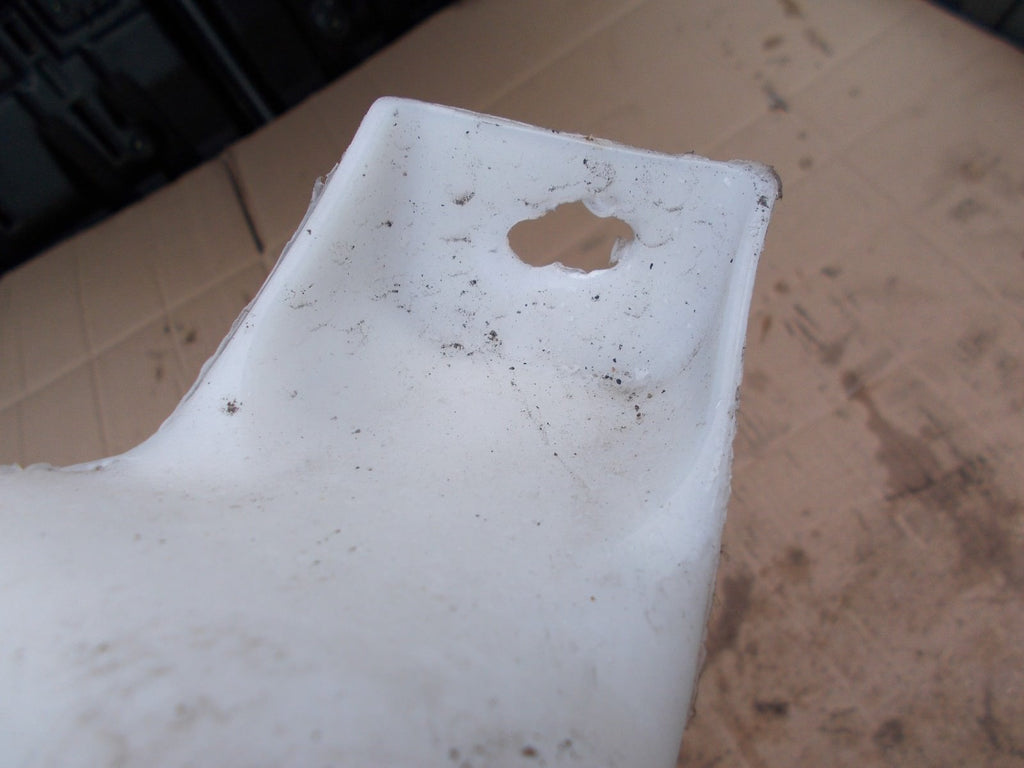 2015 FORD FIESTA MK6 WINDSCREEN WASHER BOTTLE 8A6117B613AF