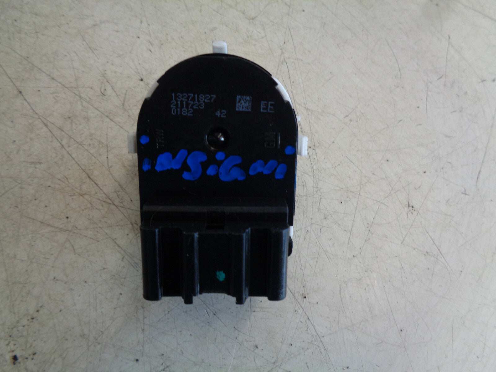 VAUXHALL INSIGNIA A MK1 2010 WING MIRROR CONTROL SWITCHES 13271827
