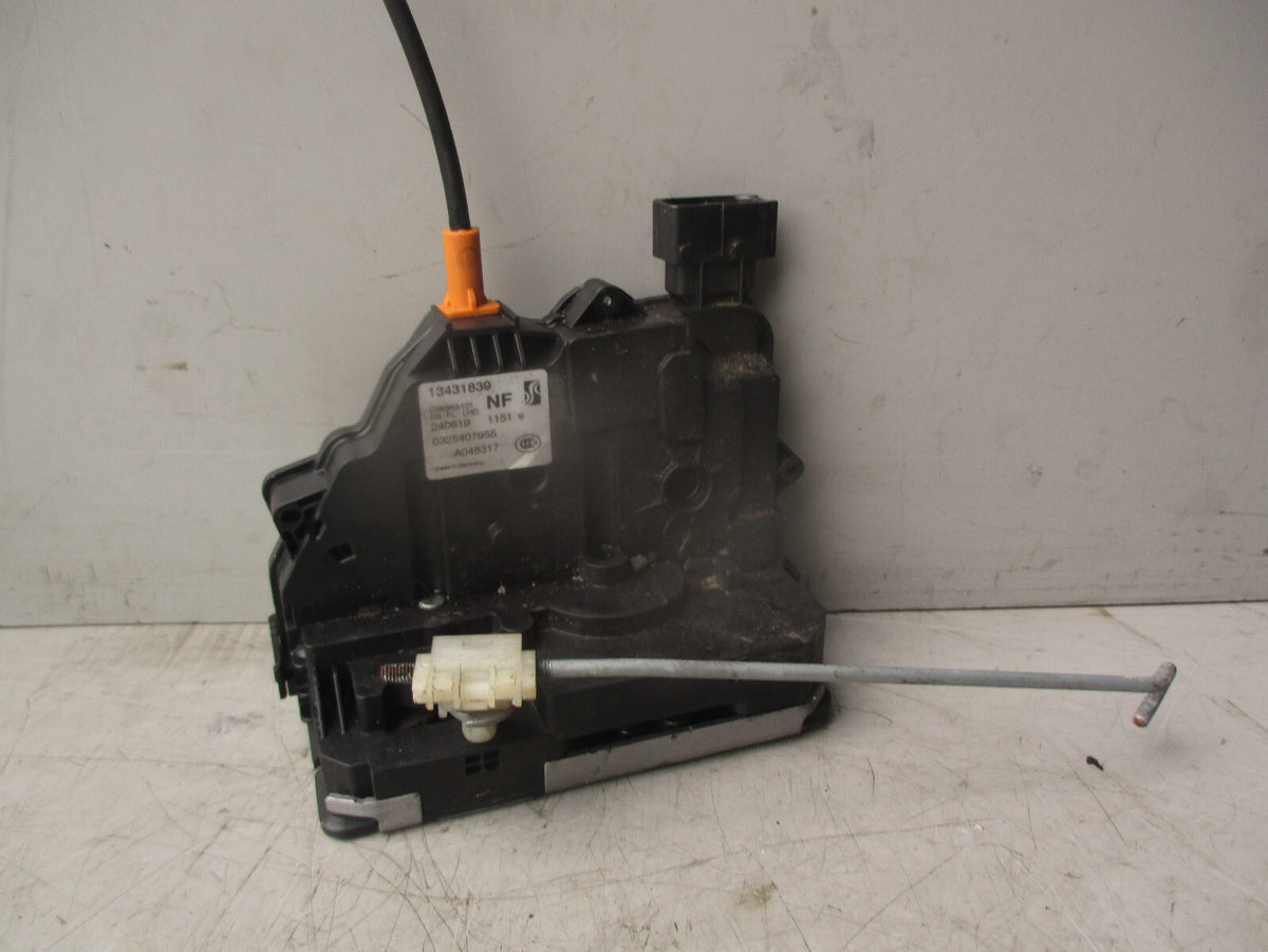 2019 VAUXHALL CORSA E NSF PASSENGER FRONT LEFT DOOR LOCK ASSEMBLY 13431839