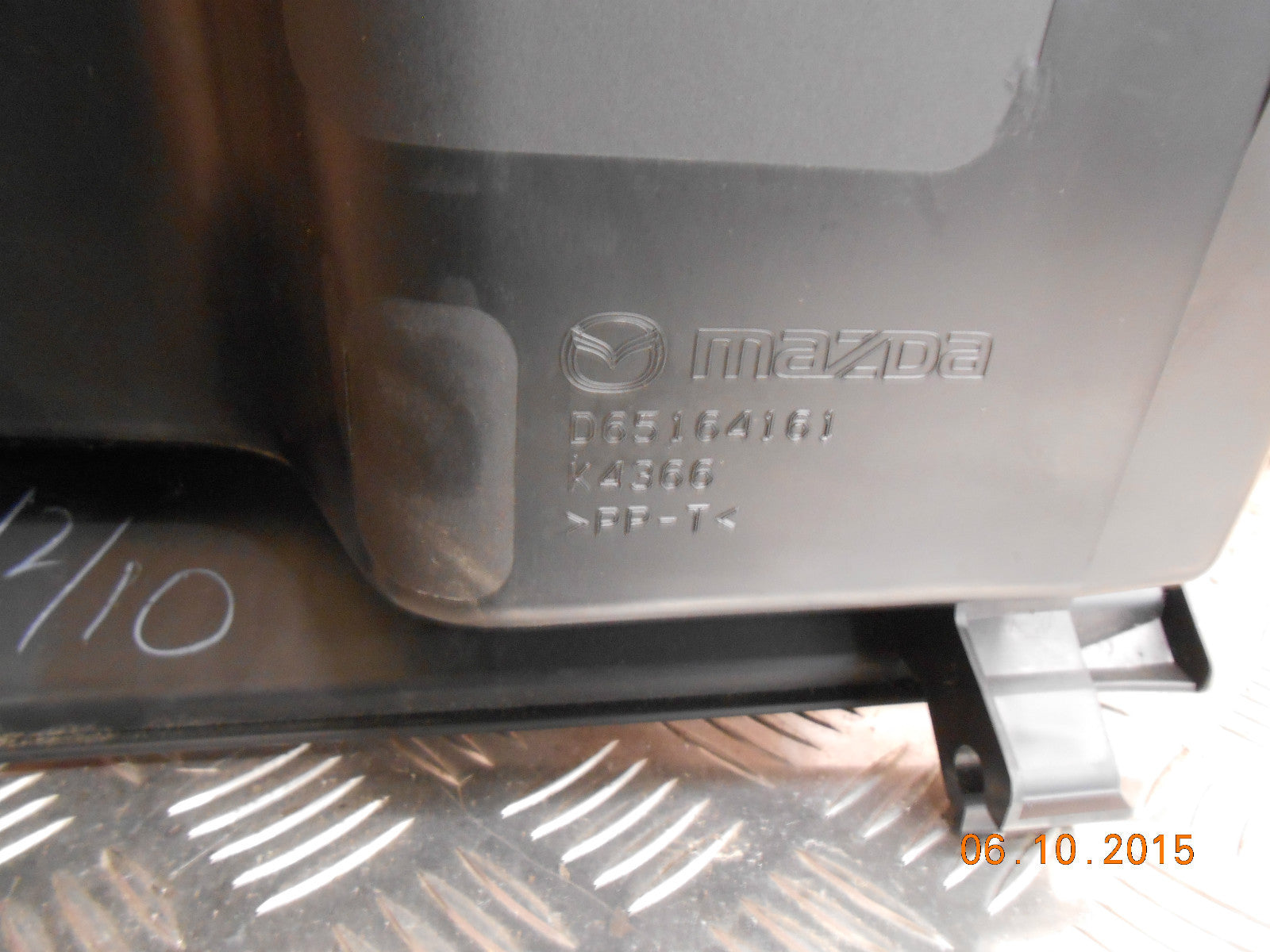MAZDA 2 2009 DASH DASHBOARD STORAGE BLACK GLOVEBOX GLOVE BOX D65164161