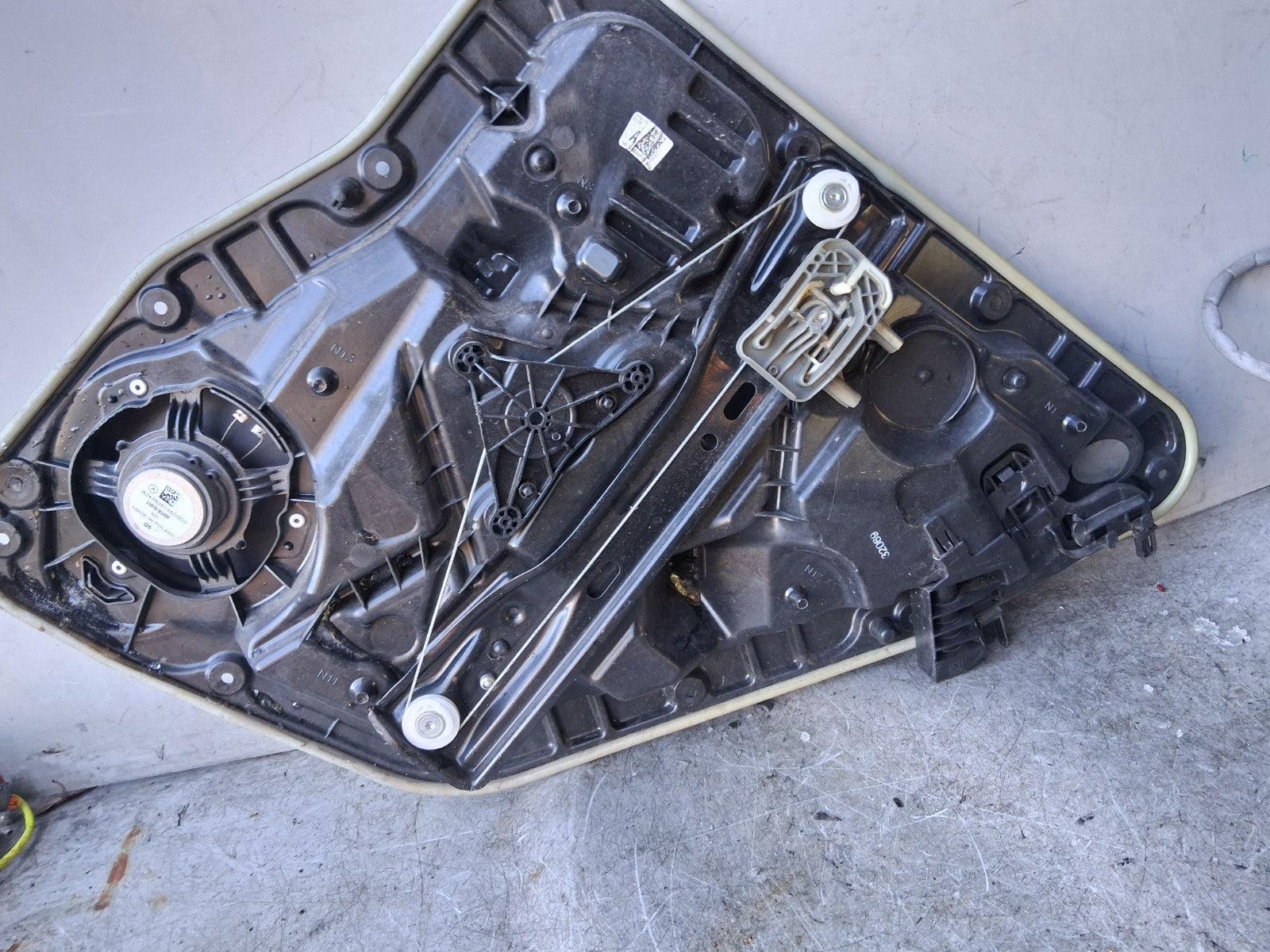 2021 MERCEDES A CLASS V177 NSR PASSENGER REAR WINDOW REGULATOR & DOOR MODULE