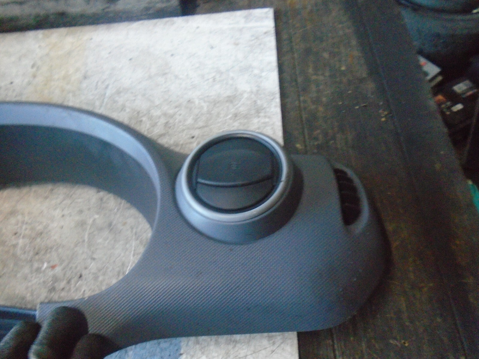 PEUGEOT PARTNER 2014 OSF FRONT DRIVER SIDE AIR VENT SURROUND TRIM