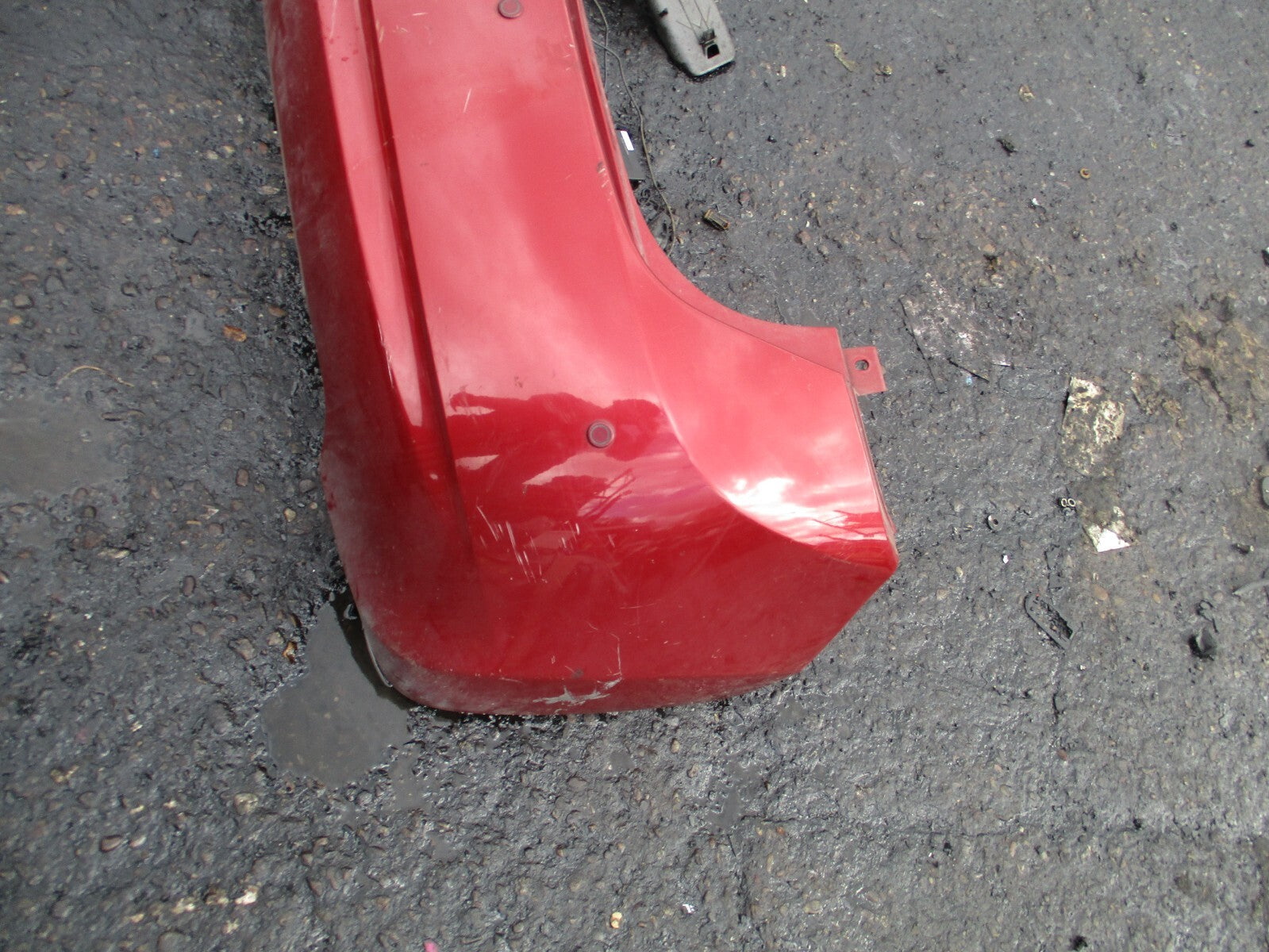 2015 NISSAN NOTE E12 HATCHBACK REAR COMPLETE BUMPER PDC SENSORS RED