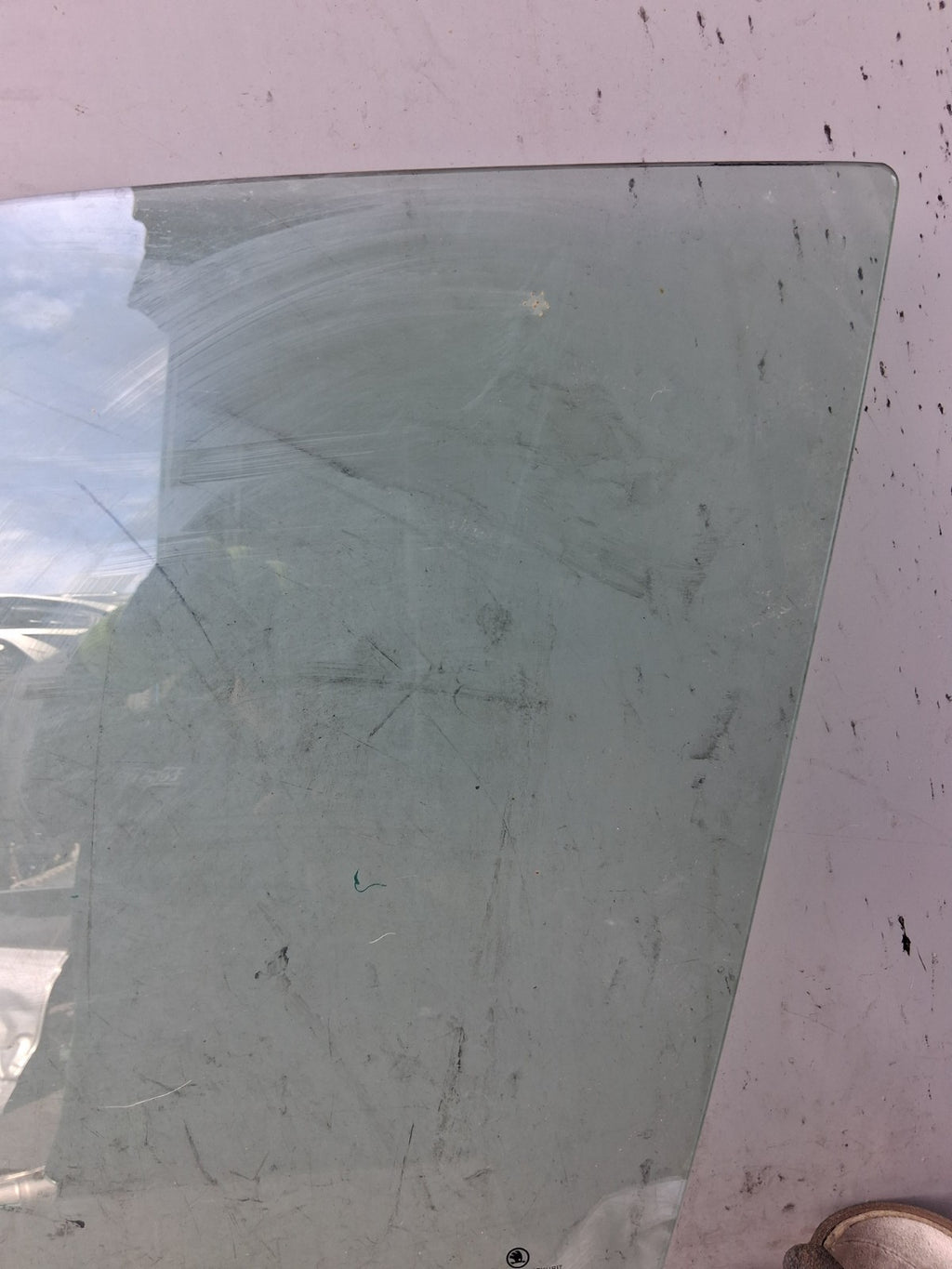2021 SKODA SCALA NSF PASSENGER SIDE FRONT LEFT WINDOW GLASS