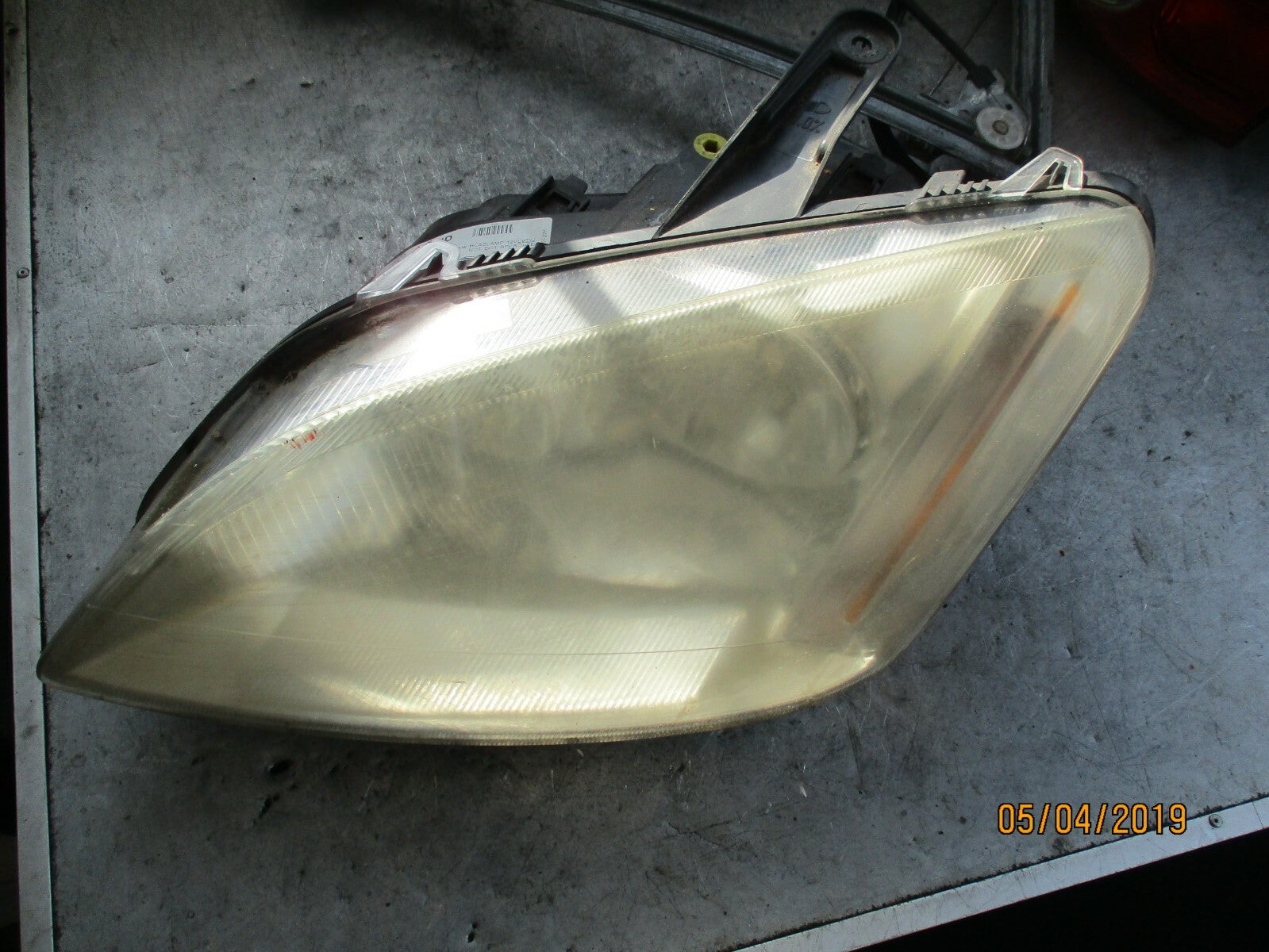 FORD FOCUS C307 MK2 NS PASSENGER SIDE HEADLIGHT HEADLAMP 3M5113006BH
