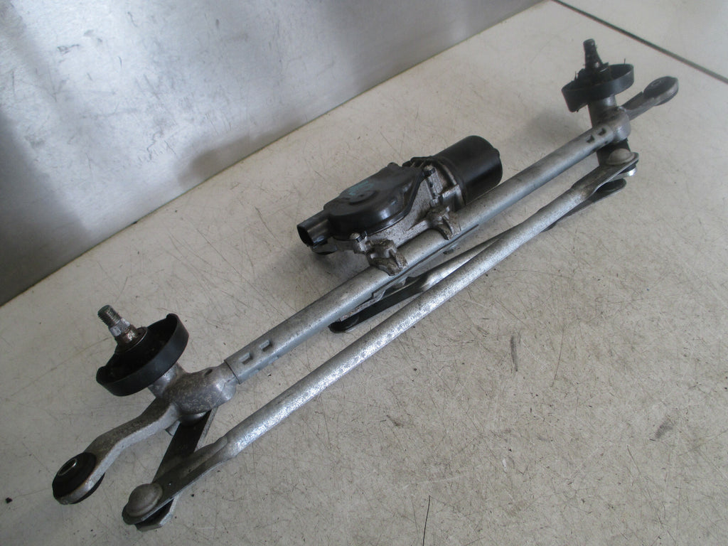 NISSAN QASHQAI J11 2017 MK2 FRONT WINDSCREEN WIPER MOTOR MECHNAISM