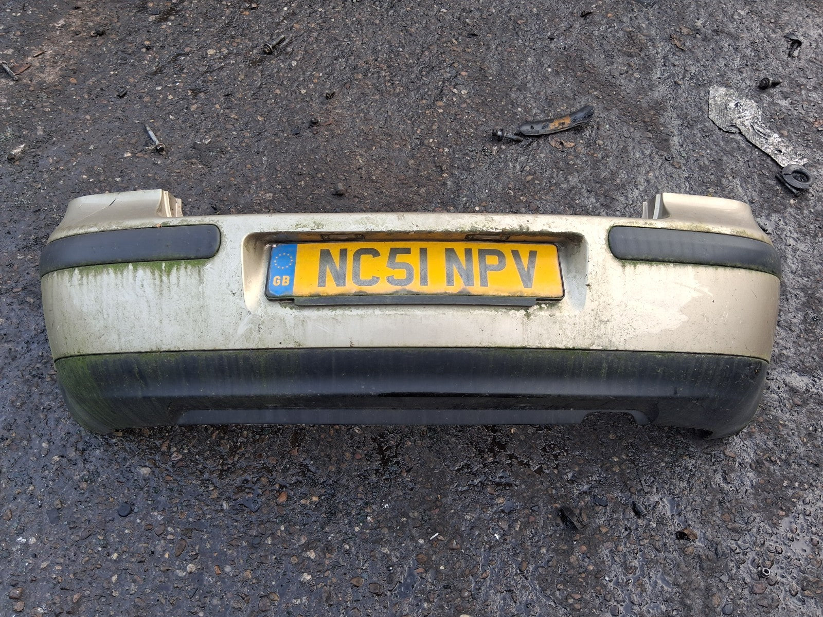 2002 VW VOLKSWAGEN GOLF MK4 COMPLETE REAR BUMPER BEIGE