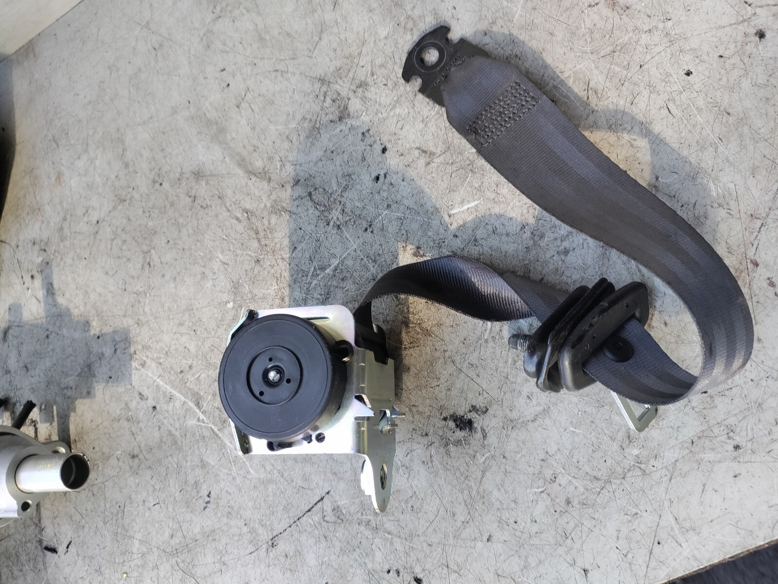 VAUXHALL CORSA E 2018 5 DOOR PASSENGER OR DRIVER REAR SEAT BELT 609160500D