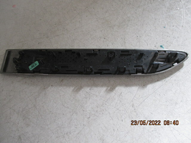 JAGUAR XE 2016 R SPORT NSF PASSENGER SIDE FRONT WING CHROME GRILL GX7M280B11