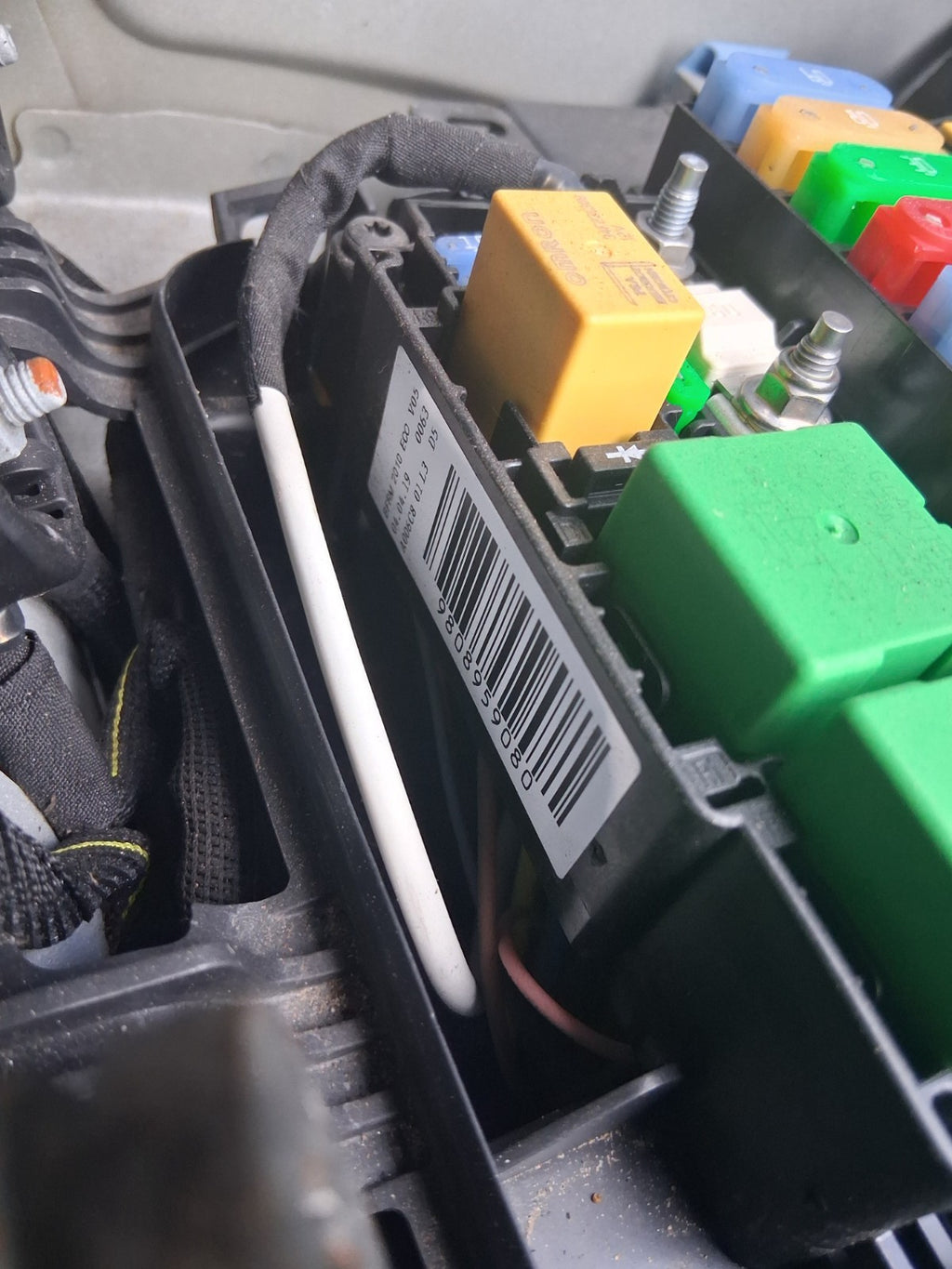 2019 CITROEN DISPATCH MK3 VAUXHALL VIVARO FUSE BOX RELAY 9808959080