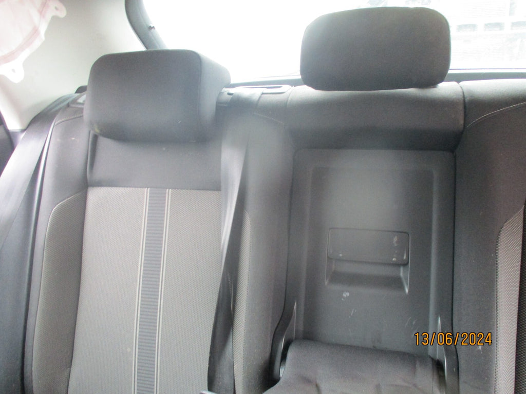 2020 VW VOLKSWAGEN T ROC REAR COMPLETE BASE & BENCH SEATS FABRIC