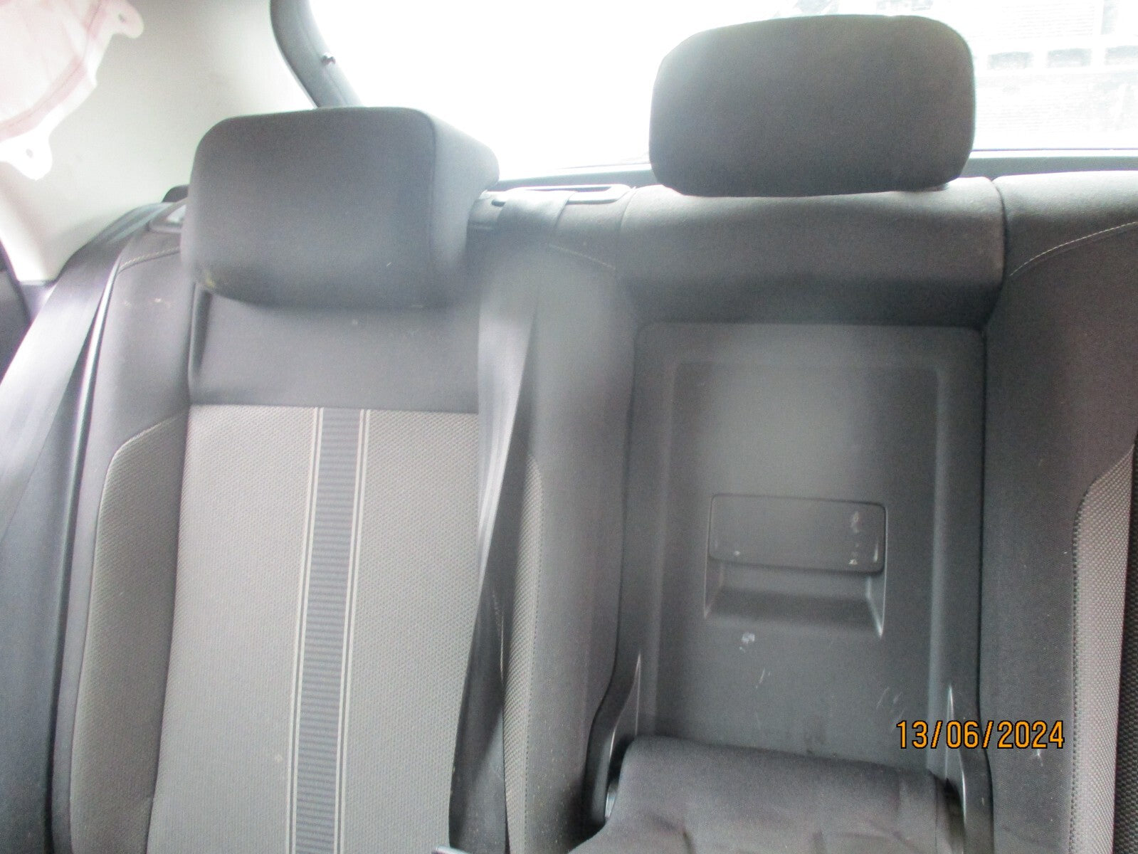 2020 VW VOLKSWAGEN T ROC REAR COMPLETE BASE & BENCH SEATS FABRIC