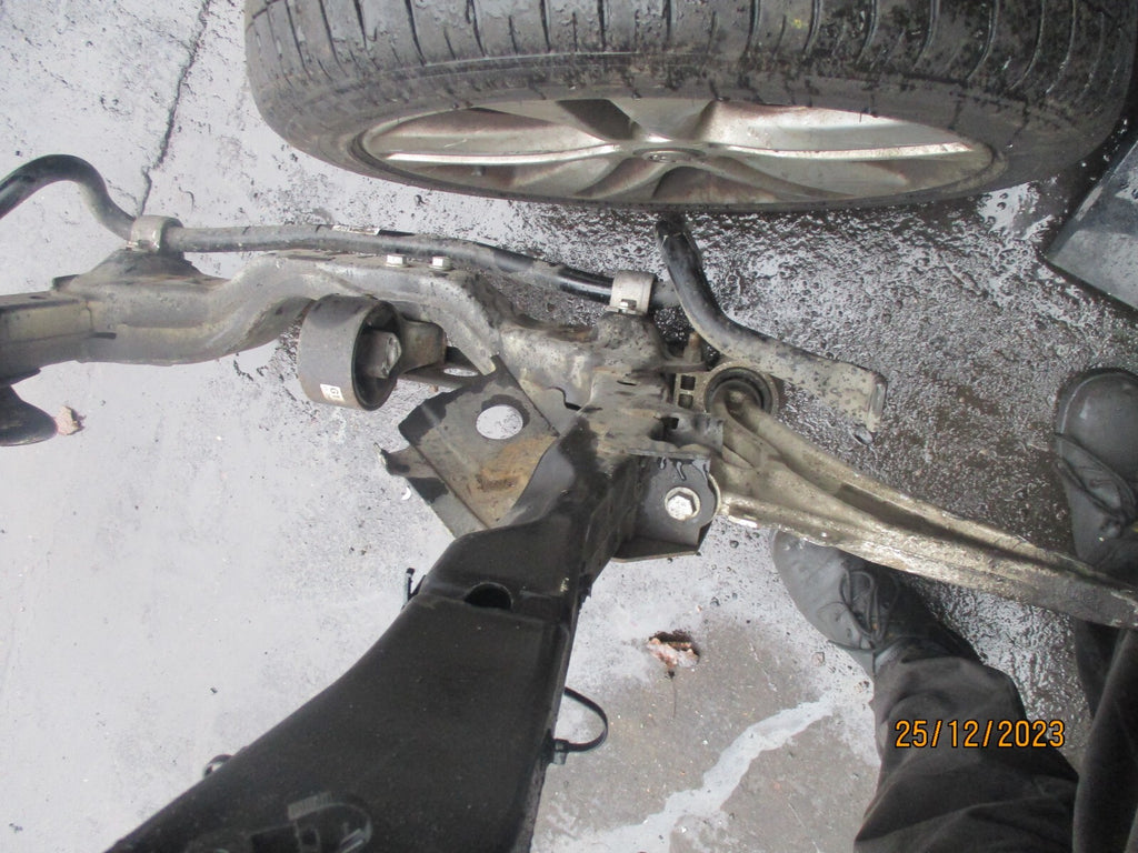 VAUXHALL ZAFIRA C 2016 1.4 PETROL FRONT SUBFRAME CARRIER 13470627