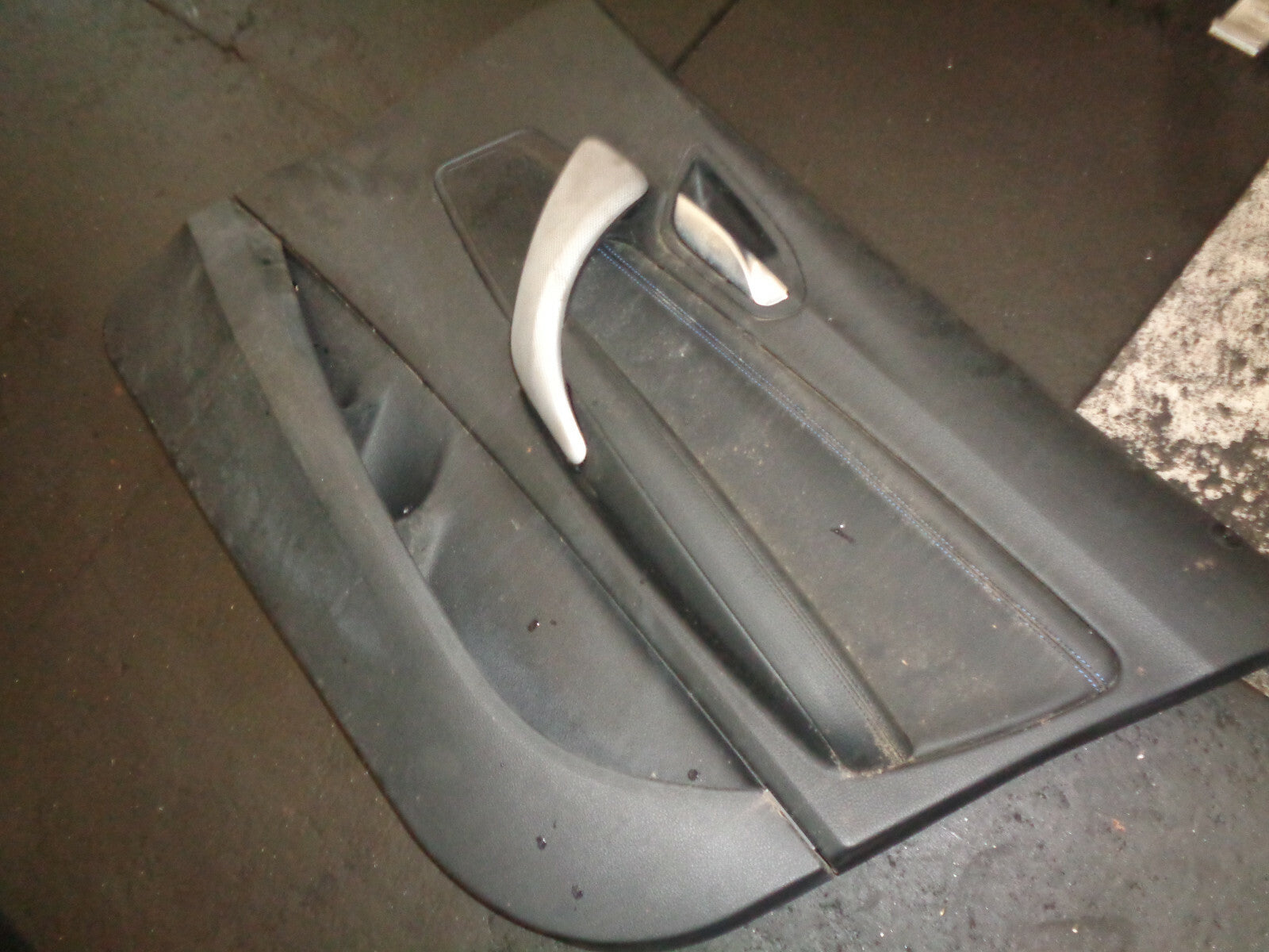 BMW 1 SERIES F20 2019 OSF DRIVER SIDE FRONT DOOR CARD PANEL 7240404