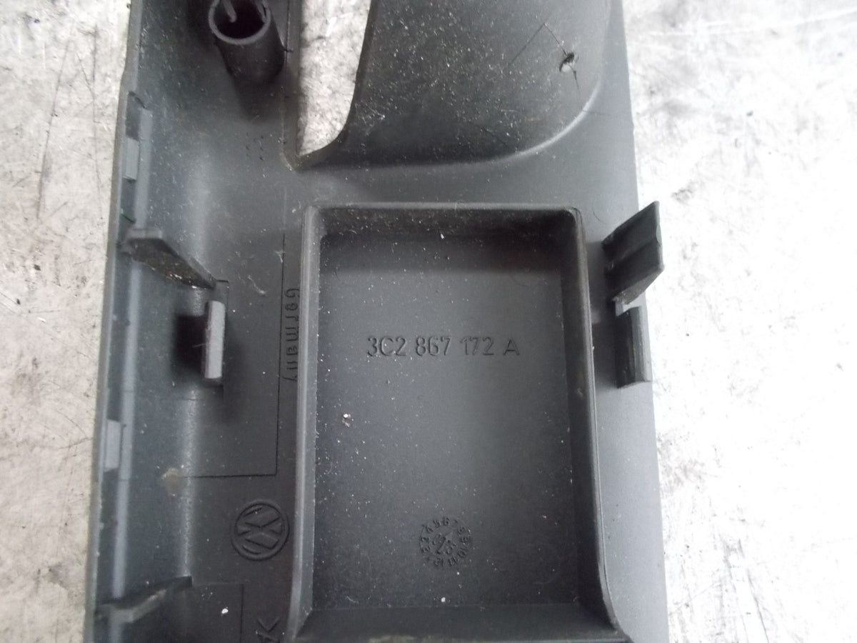 VOLKSWAGEN PASSAT B6 2.0L TDI OS/ DRIVER SIDE WINDOW SWITCH DOOR TRIM 3C2867172A