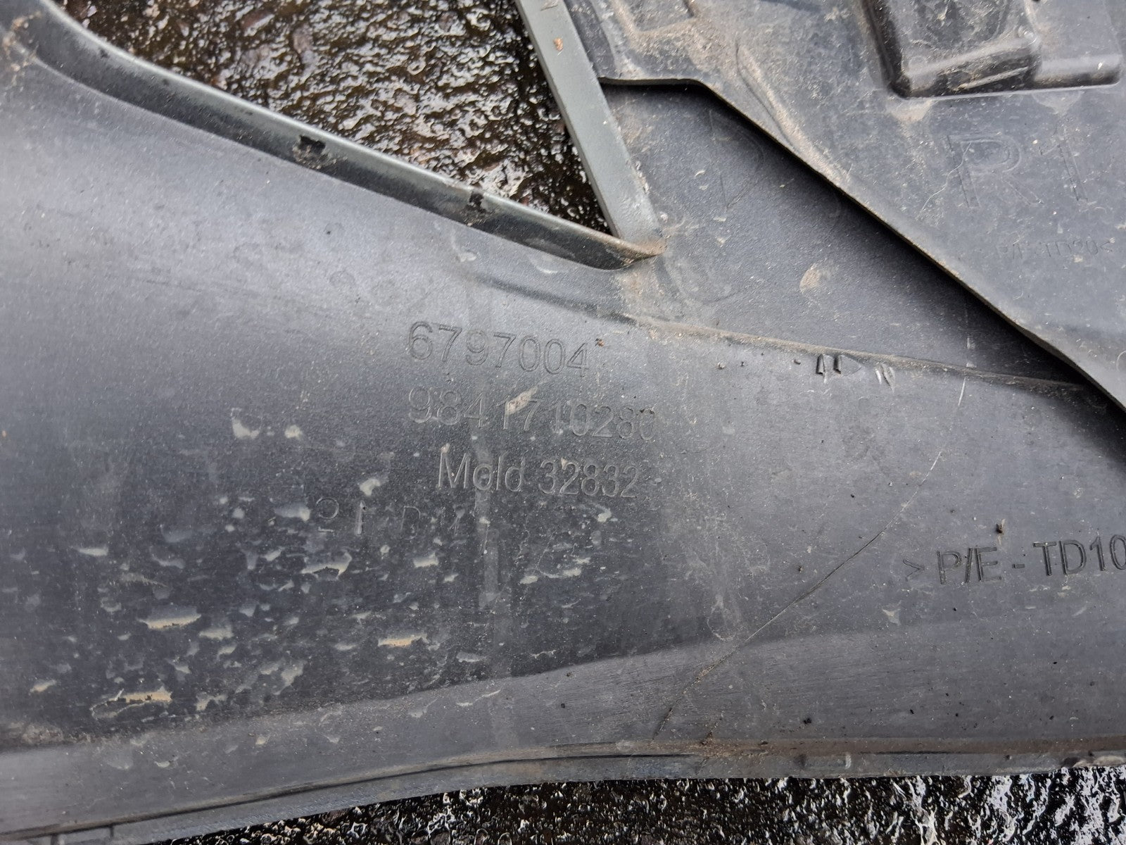 2024 DS AUTOMOBILES DS 7  OSF DRIVER SIDE FRONT BUMPER CORNER 9841686880
