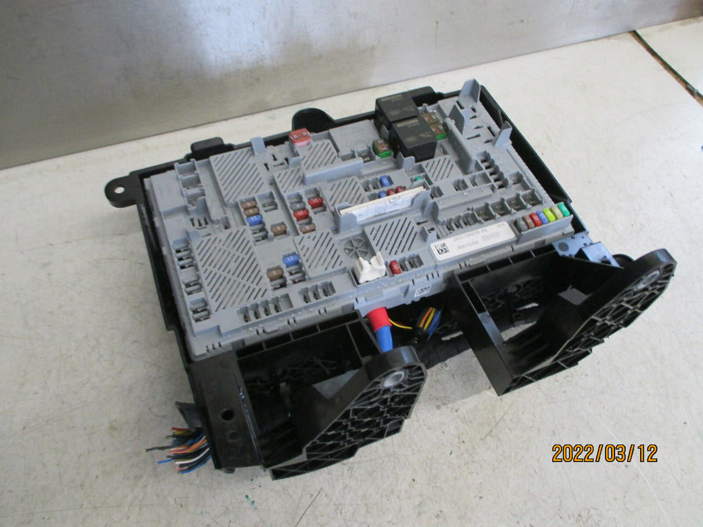 2019 JAGUAR XE BOOT REAR RELAY CONTROL MODULE JX6314N030AB