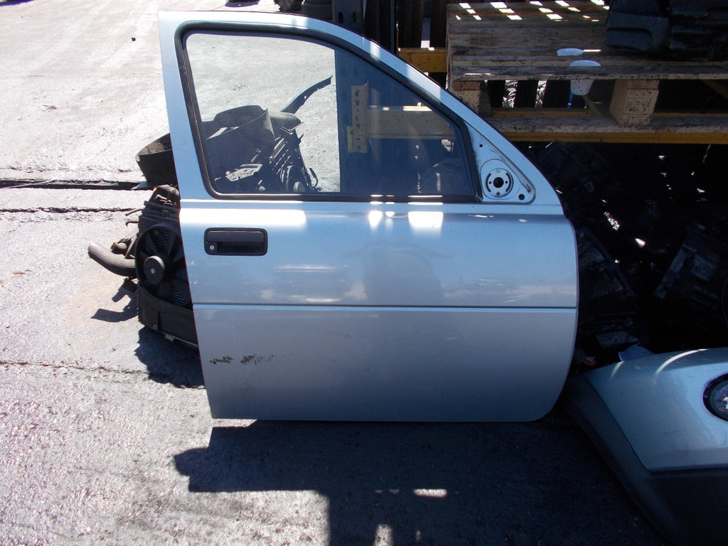 LAND ROVER FREELANDER MK1 OSF DRIVER SIDE FRONT DOOR BLUE