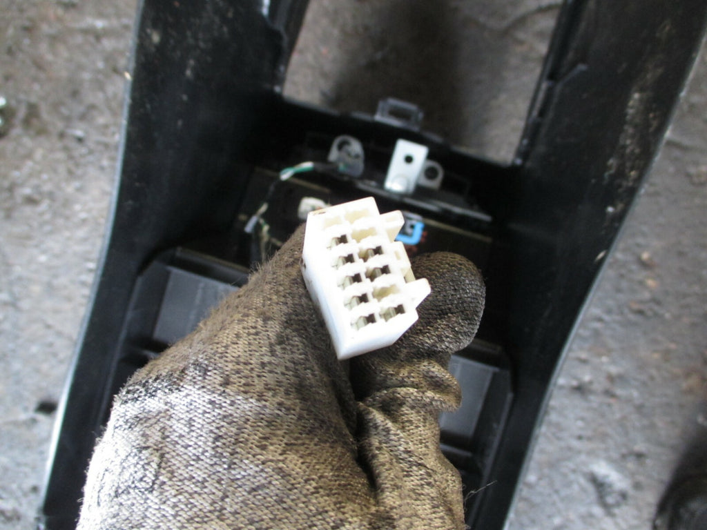 MAZDA 6 2009 MK2 CENTRE CONSOLE WITH ARM REST