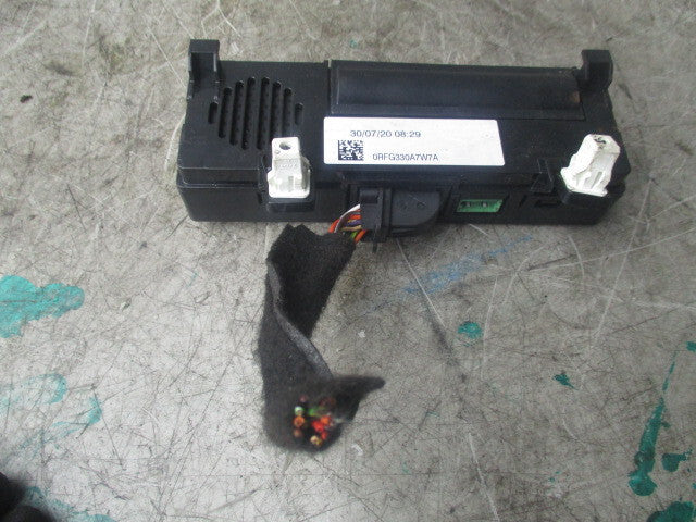 2020 VAUXHAll VIVARO MK3 BLUETOOTH CONTROL MODULE 9831611580