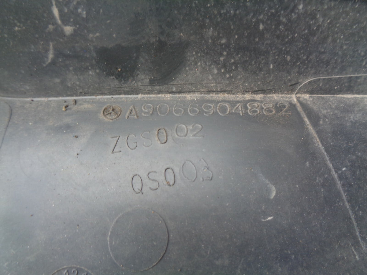 MERCEDES BENZ SPRINTER W906 RIGHT SIDE WING MOULDING TRIM A9066904882