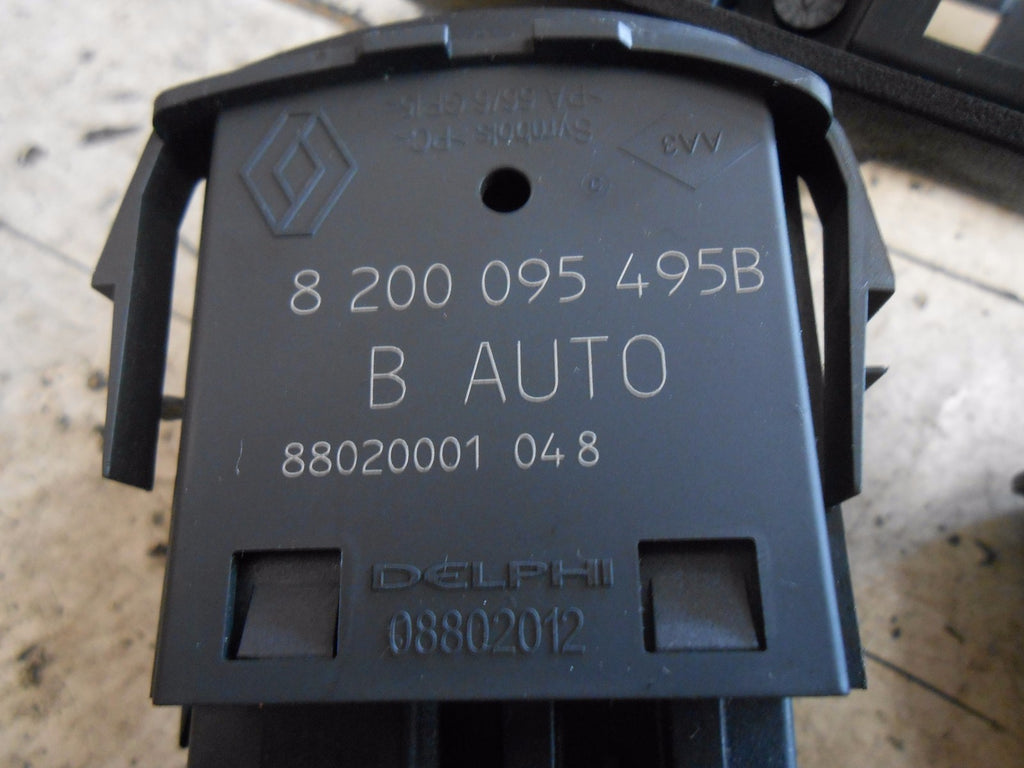 RENAULT CLIO MK3 2008 HEADLIGHT AIM LIGHT AIRBAG SWITCH 8200095495B 8200169589