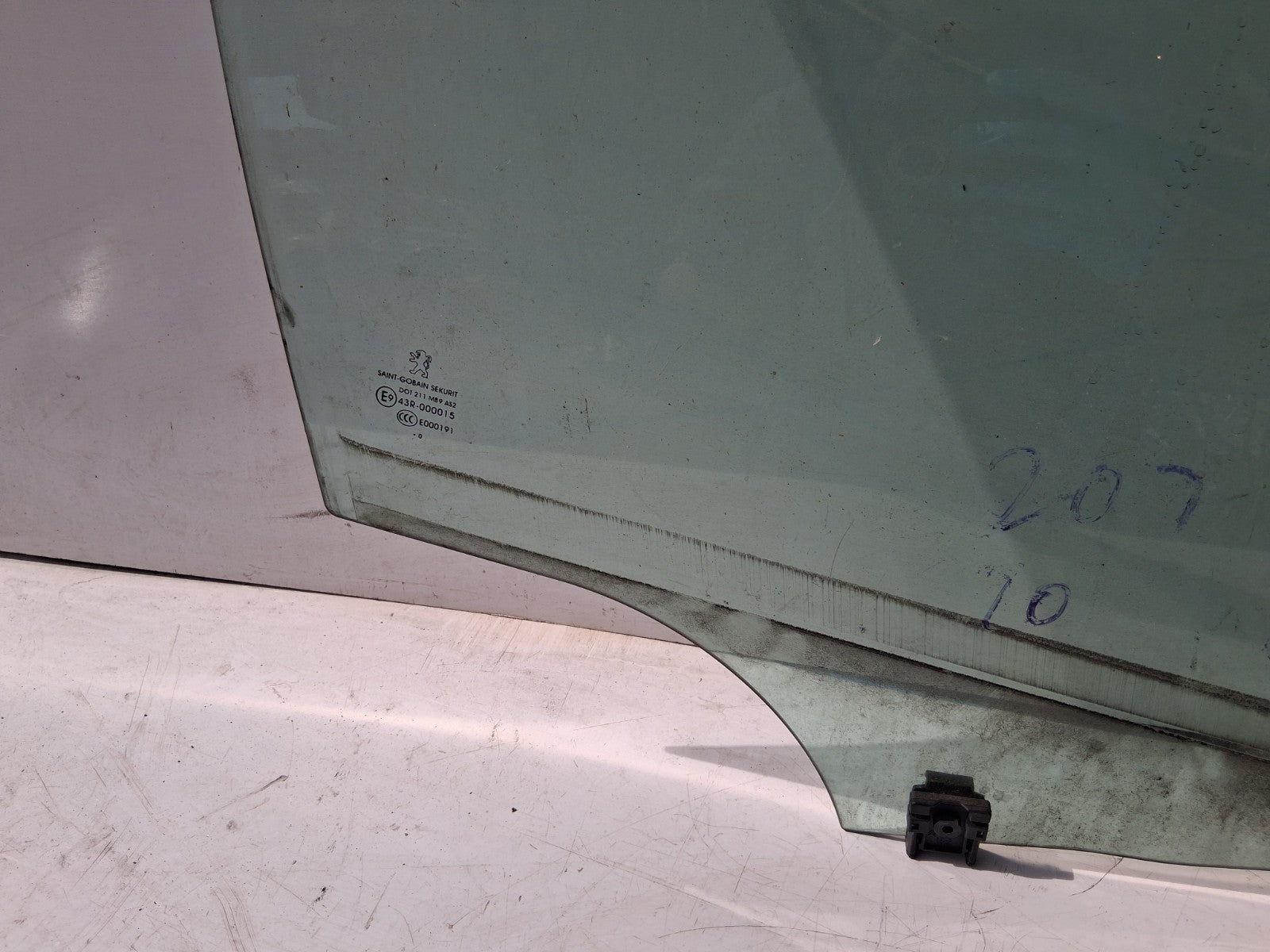 2010 PEUGEOT 207 HATCHBACK OSF DRIVER SIDE FRONT RIGHT WINDOW GLASS