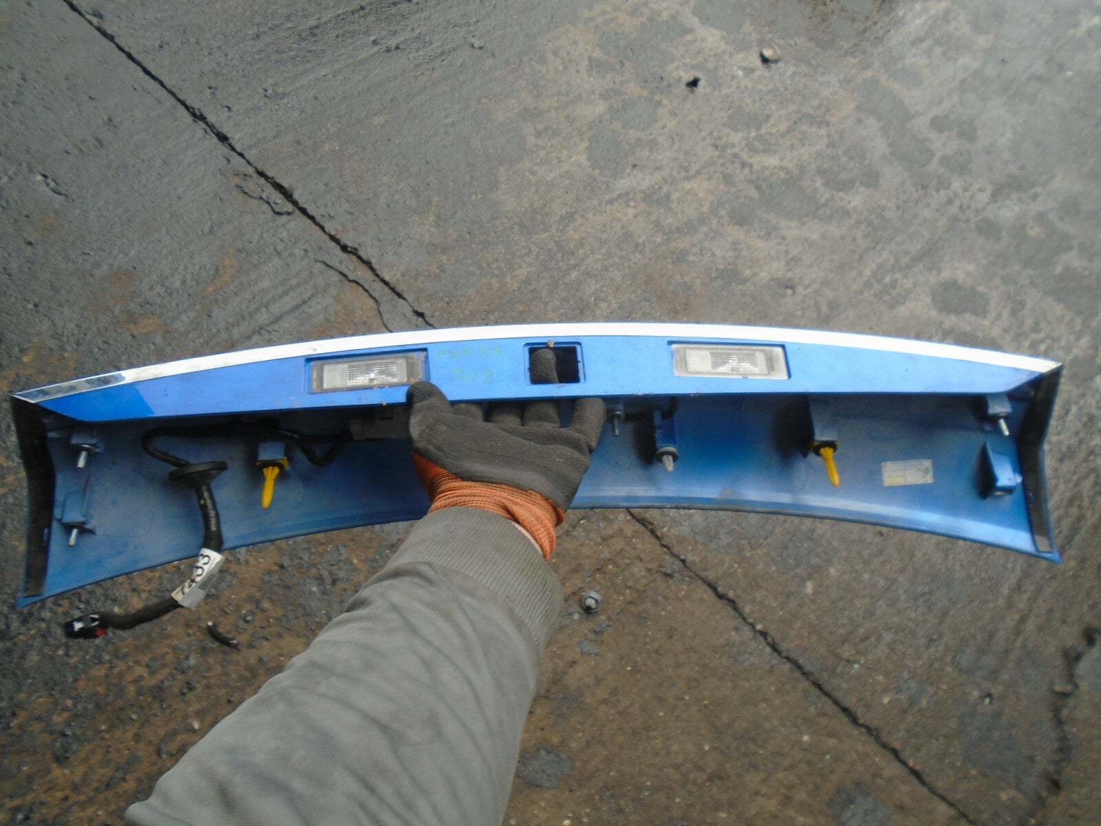 VAUXHALL MOKKA 2018 REAR BOOTLID TRIM PANEL