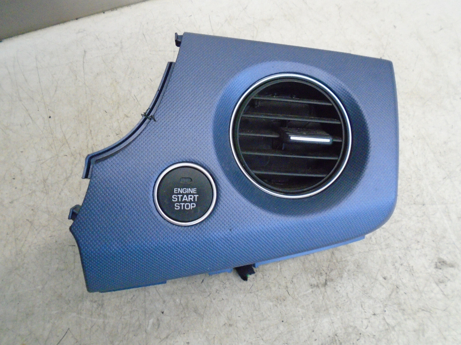 HYUNDAI I10 MK2 2015 OS DRIVER SIDE FRONT AIR VENT BUTTON