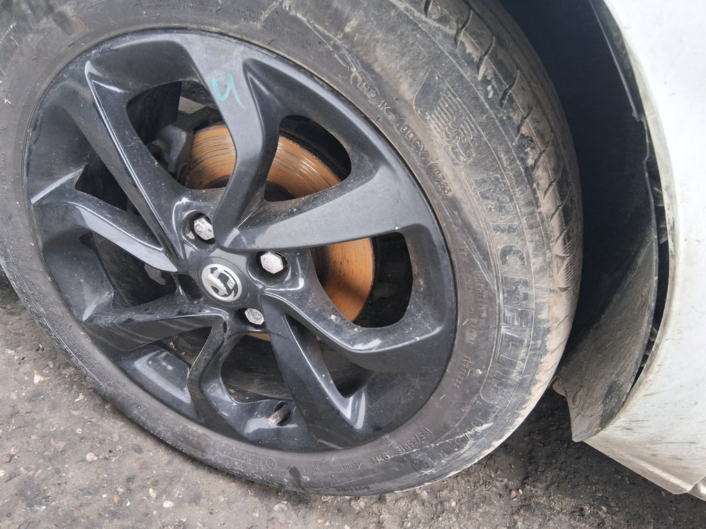 2019 VAUXHALL CORSA E 16 INCH ALLOY WHEEL WITH TYRE 195/55R16 REF 4