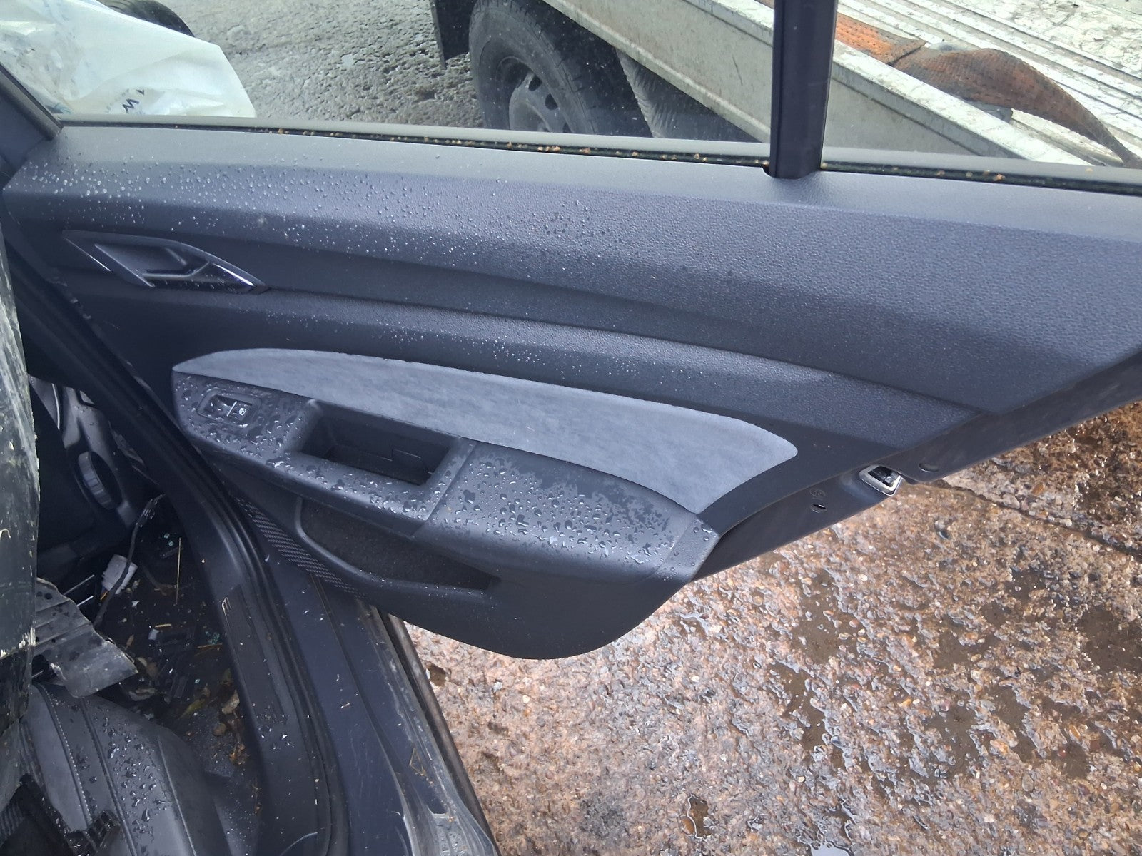 2024 VW VOLKSWAGEN GOLF MK8 R LINE OSR DRIVER SIDE REAR RIGHT DOOR CARD PANEL