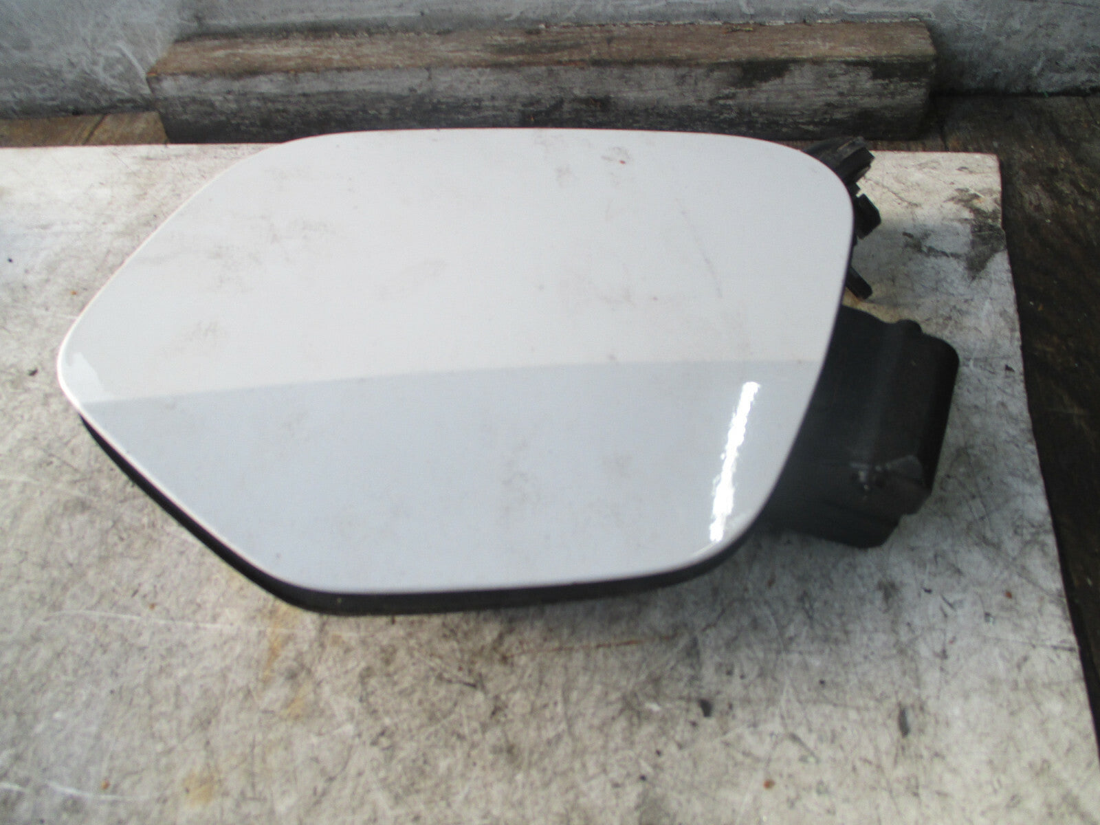 VAUXHALL CORSA F 2020 FUEL FILLER FLAP COVER WHITE 39167575