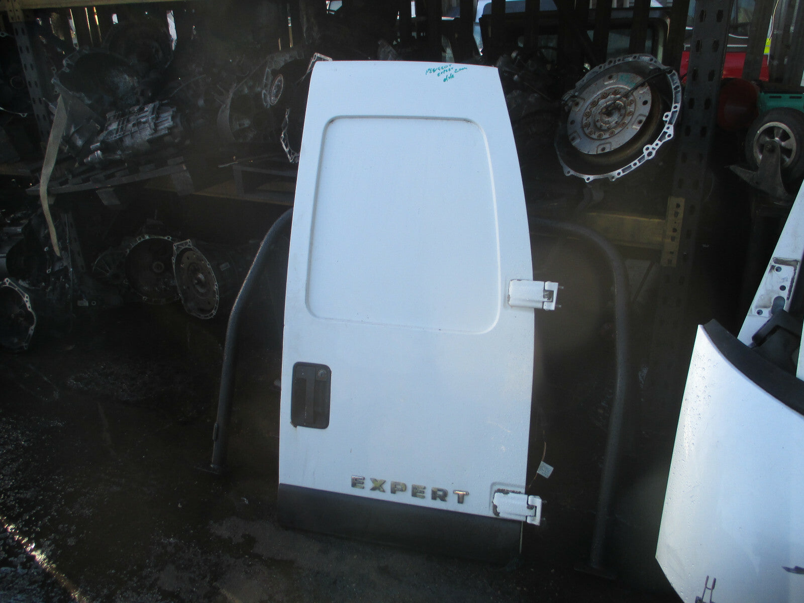 PEUGEOT EXPERT 2004 OSR DRIVER SIDE REAR COMPLETE DOOR WHITE